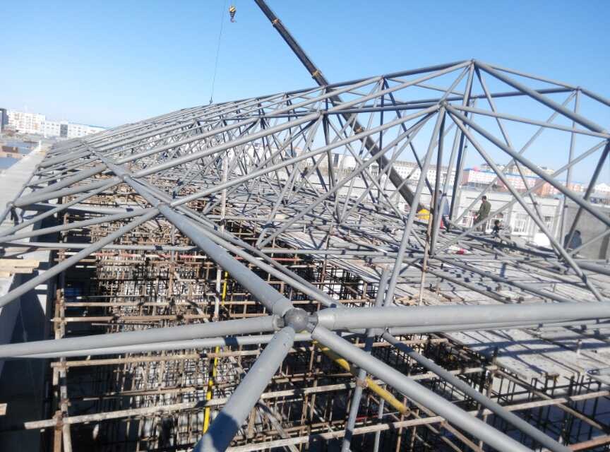 福建商贸城屋顶网架工程
