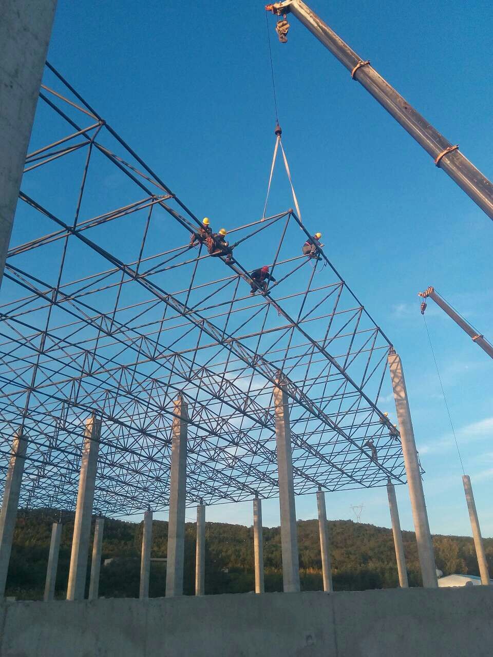 福建汪清物流园网架
